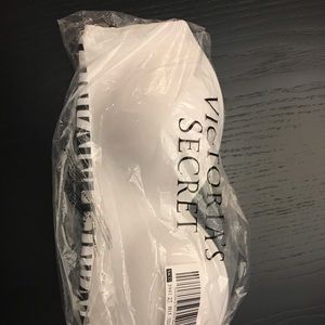 PINK cool and comfy wireless strapless bra